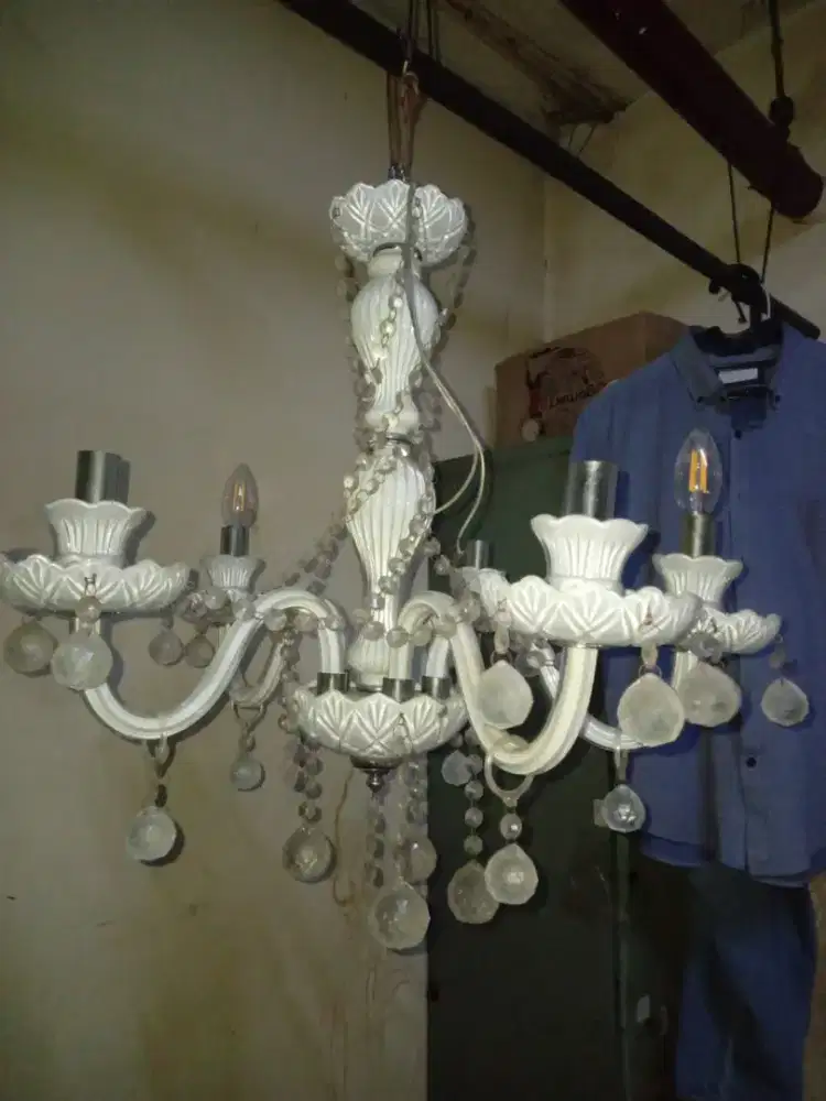 Lampu Gantung Nyala Normal Bohlam 2