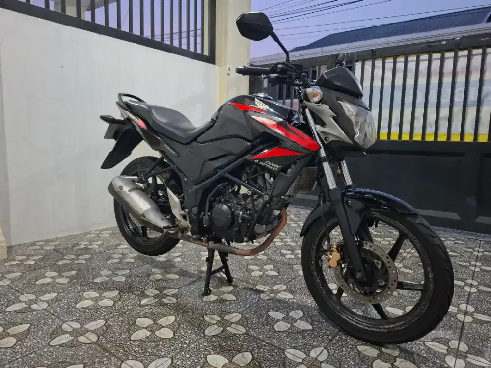 Honda CB150R STREETFIRE 2014