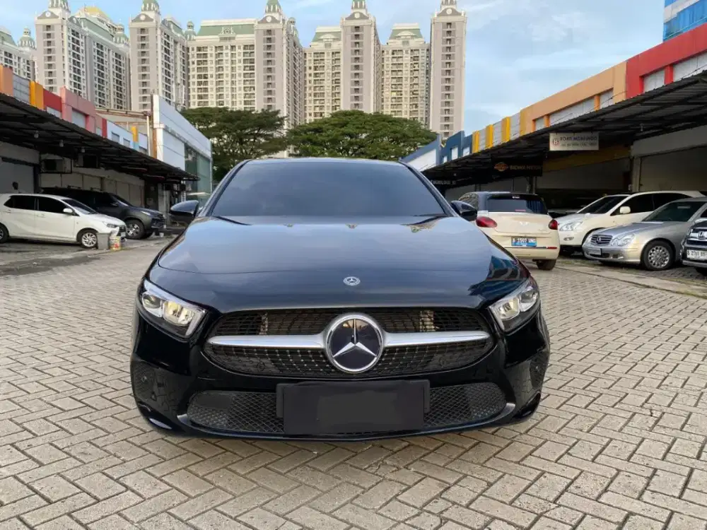Mercedes-Benz A200 hatchback Nik 2019