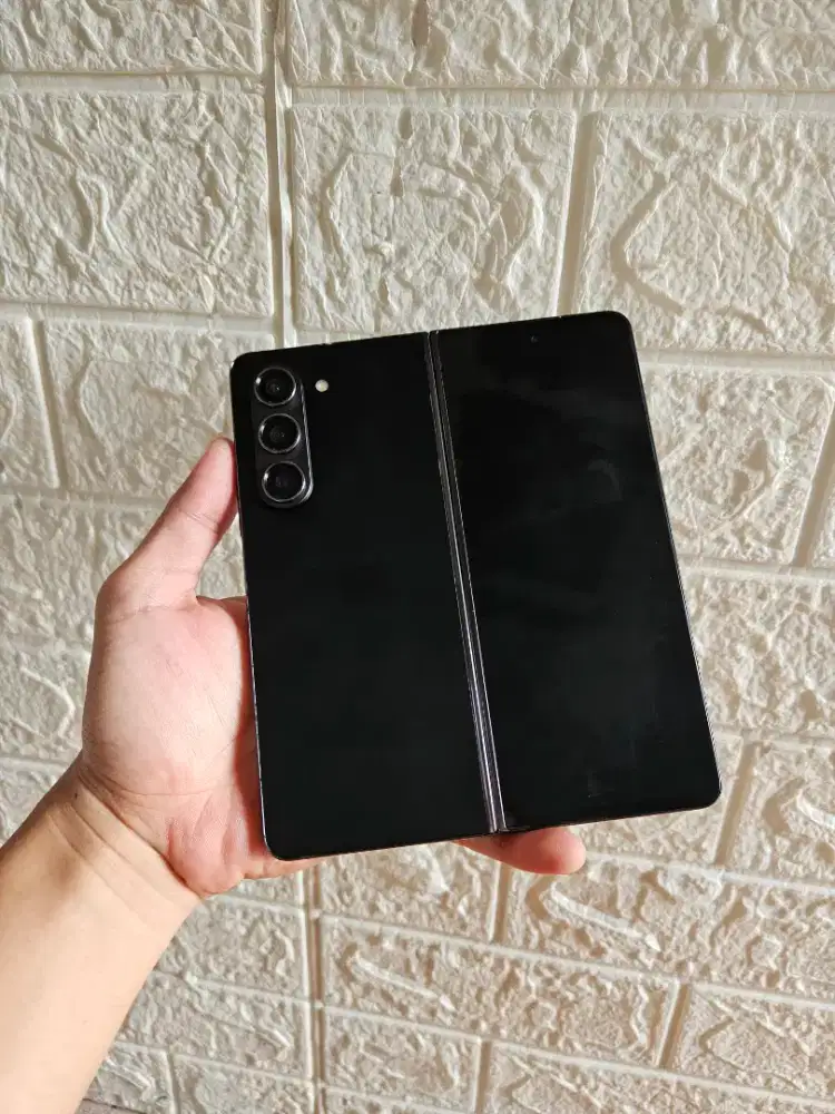 Samsung Z Fold 5 256Gb Phantomblack Resmi Sein (-layar dalam)