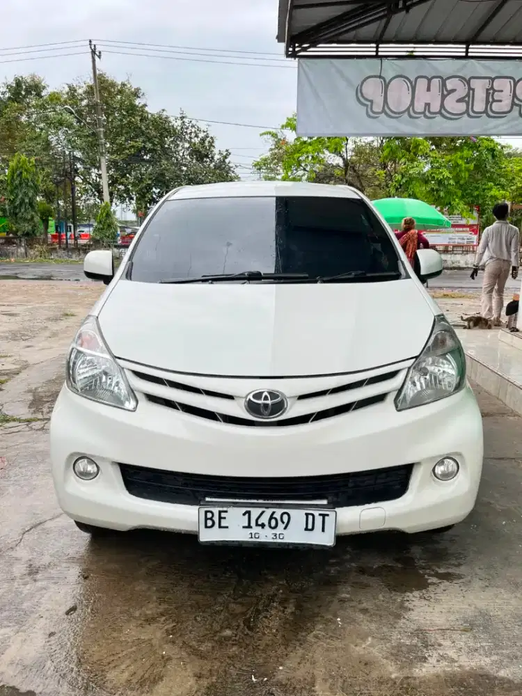 Avanza E metik istimewa 2014