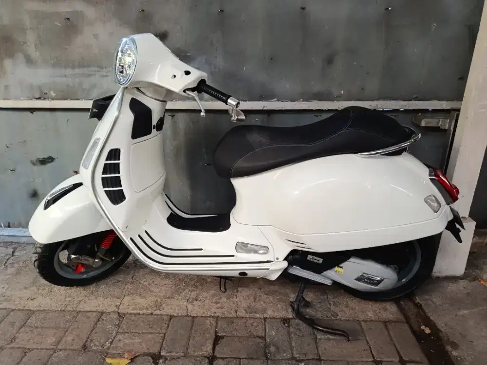 Piaggio Vespa GTS Super 150ie iget ABS 2018.