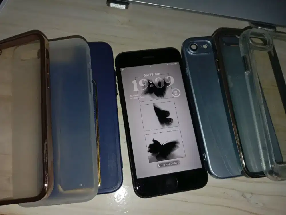 Iphone SE 2 Second Inter lecet pemakaian