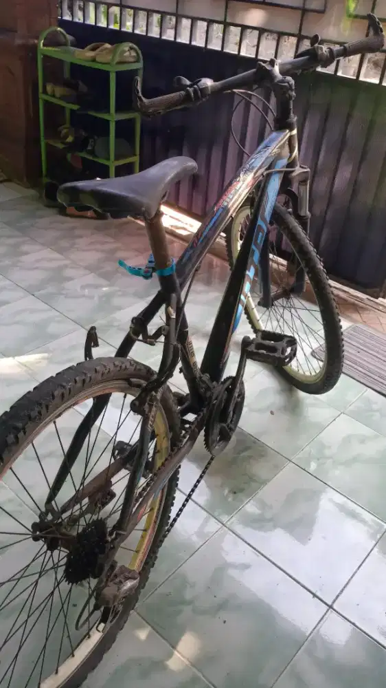 sepeda MTB model lama. inter uk26
