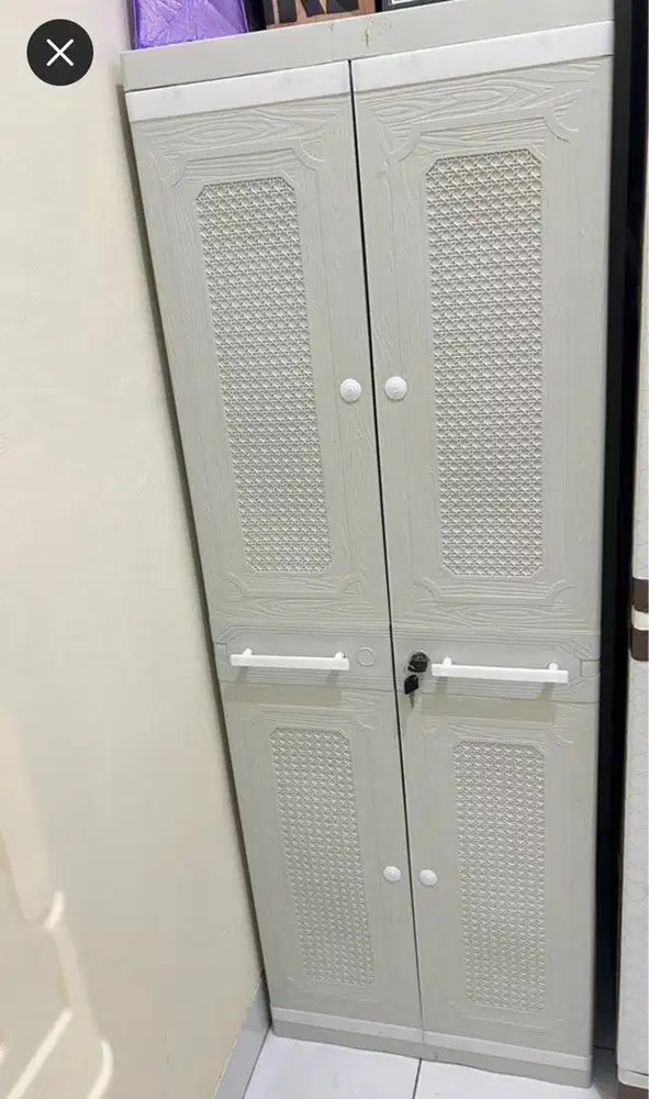 Lemari plastik putih 2 pintu