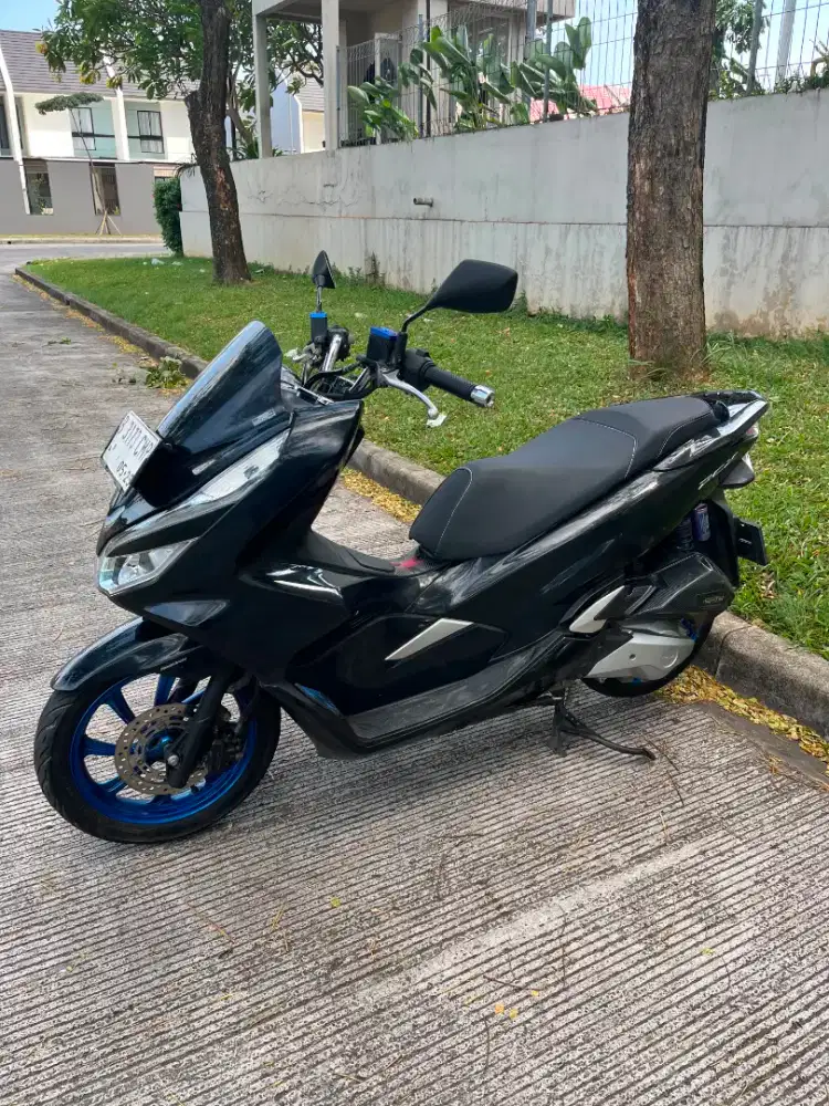 Honda PCX 150 Cbs Hitam Glossy