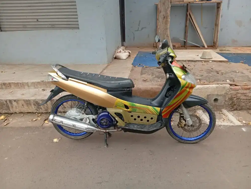 Metic Yamaha Nouvo lele