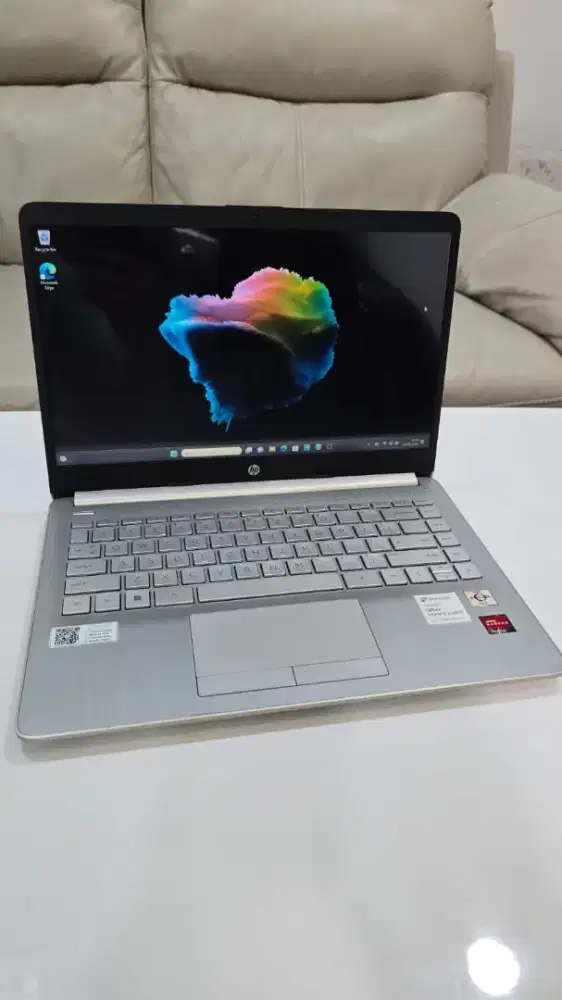 LAPTOP HP 14S AMD ATHLON GOLD 3150U RAM 8GB 512GB SSD | MULUS NORMAL