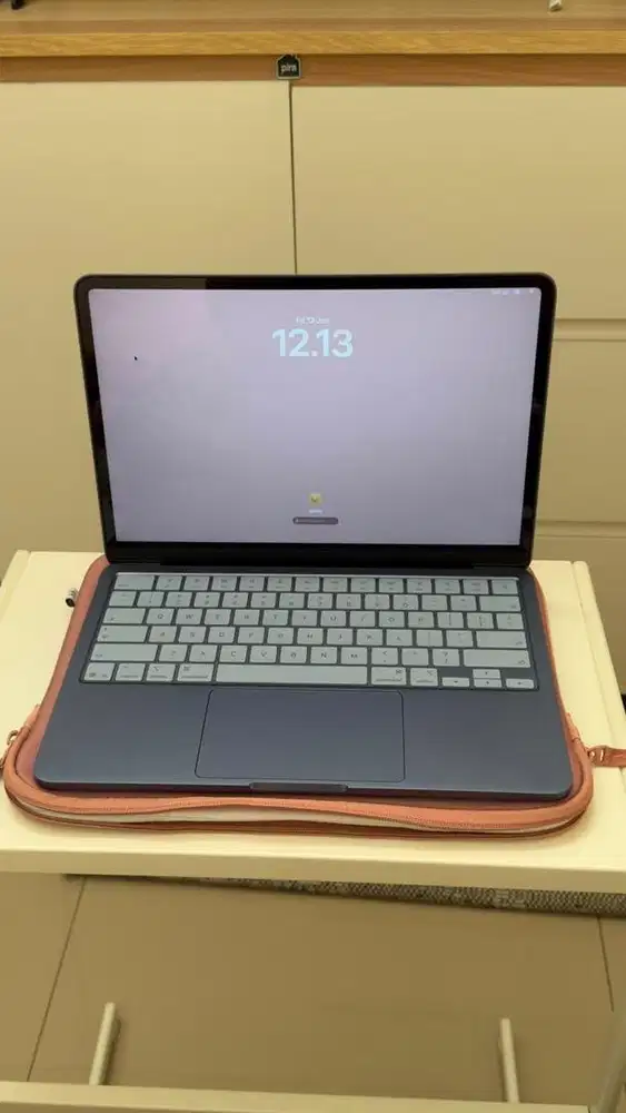 Macbook Neo Like New IBox