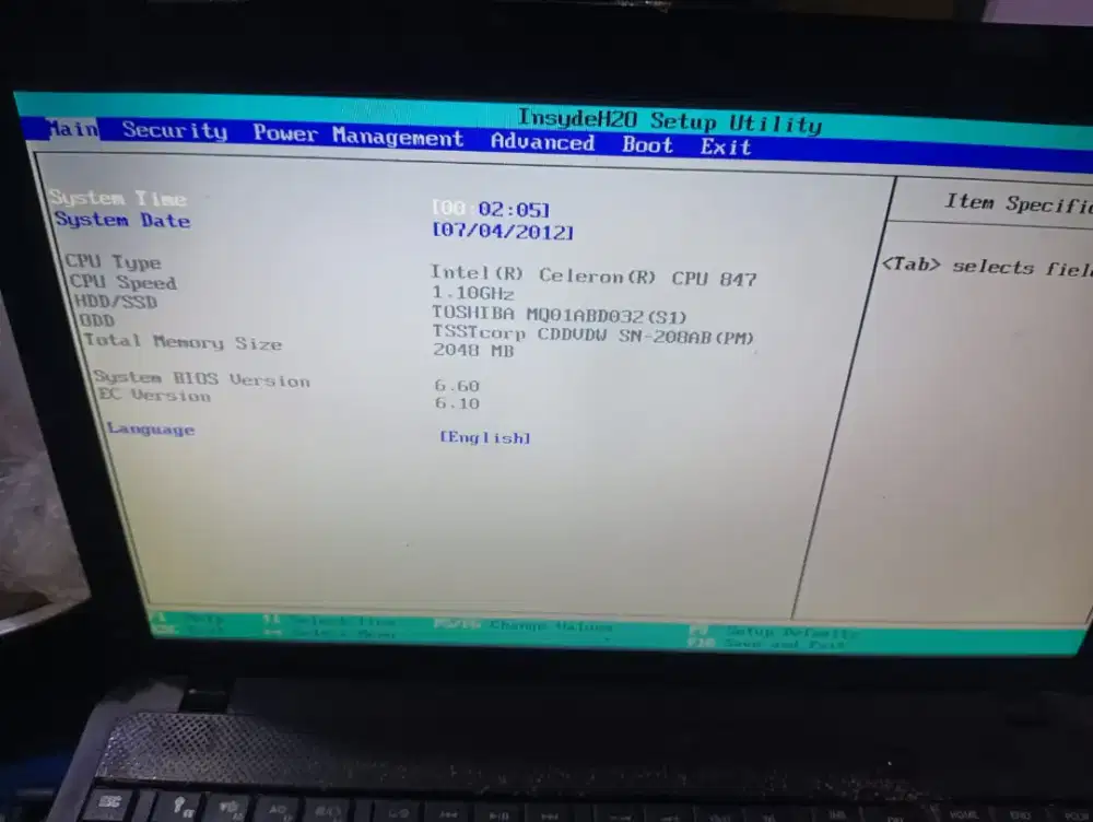 Jual laptop masih kondisi masih hidup jual apa adanya