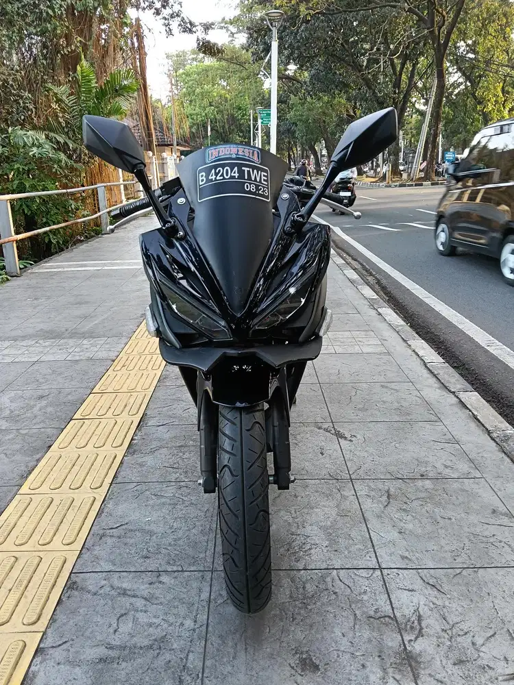 DIJUAL CASH NEW HONDA CBR 150R THN 2018 PJK PULES