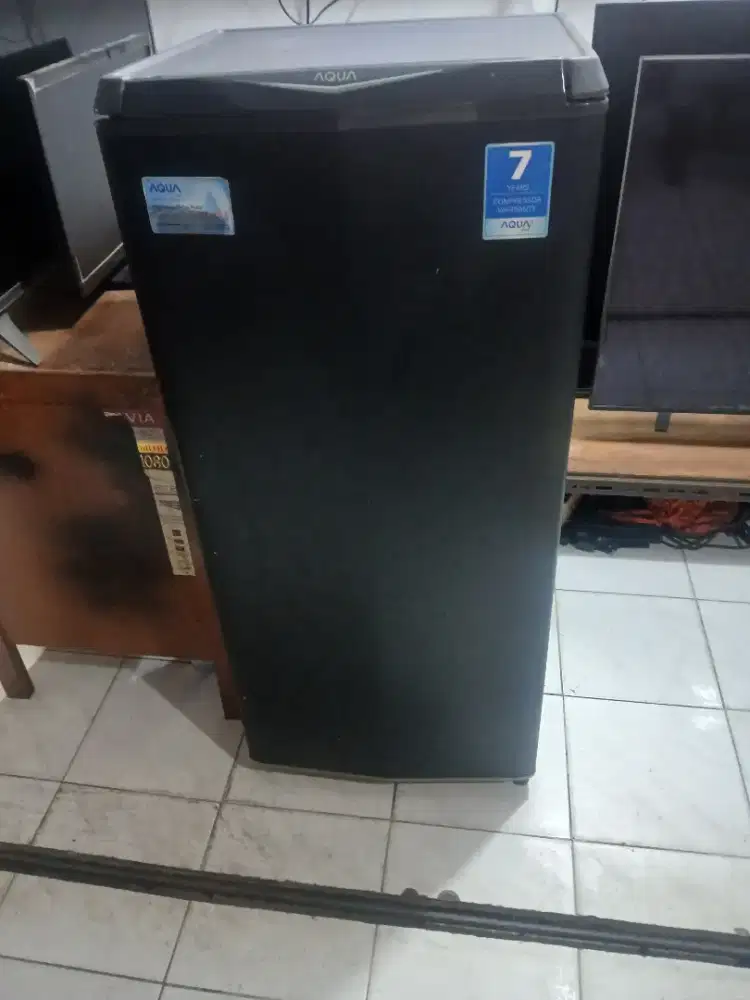 Dijual kulkas merk AQUA 1pintu