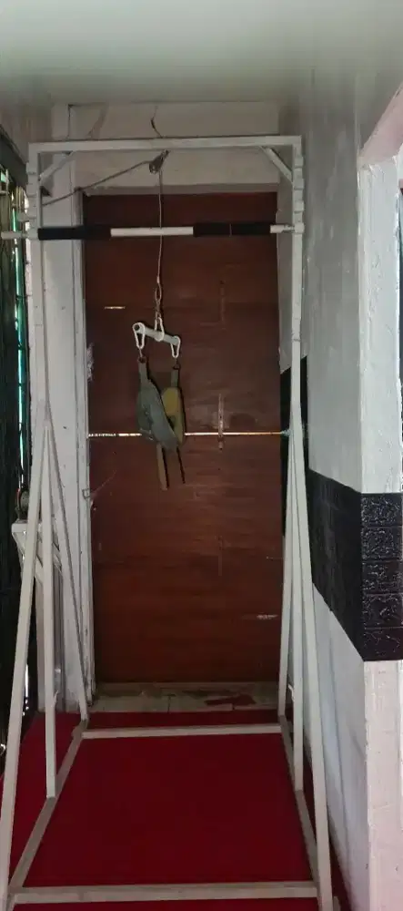 Alat terapi tarik badan