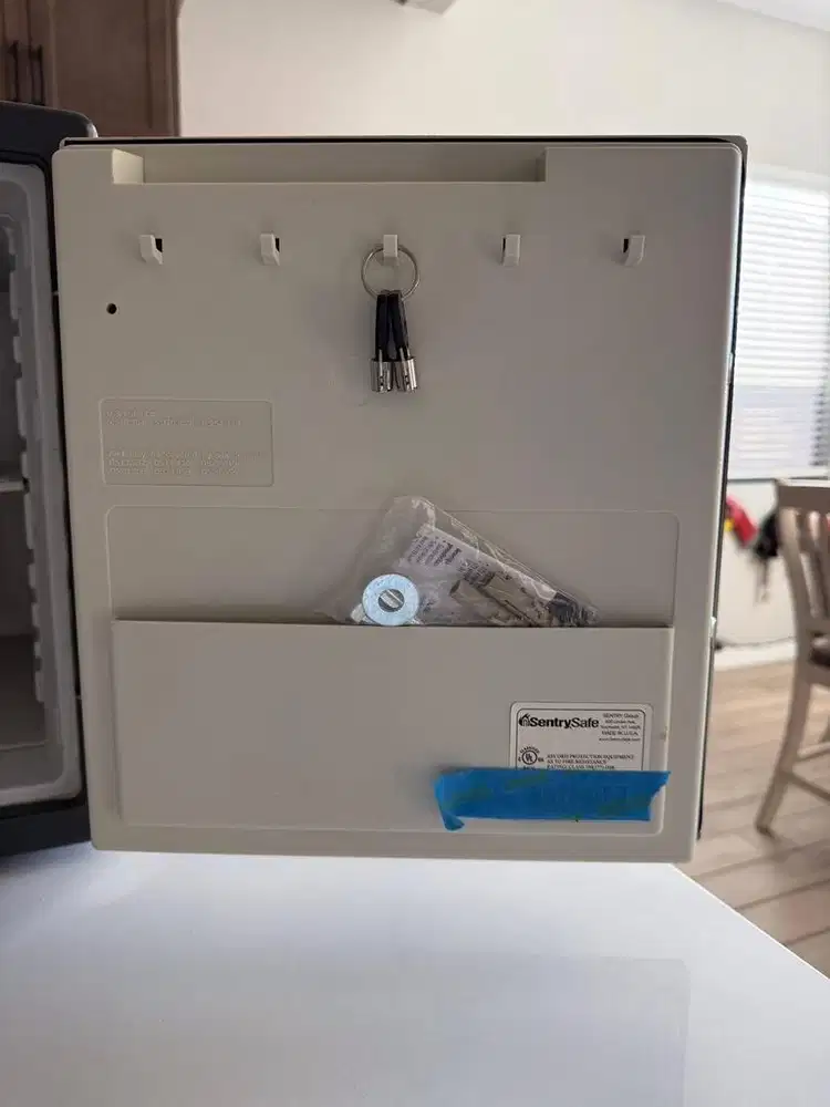 Sentry safe box