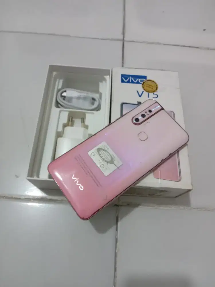 VIVO V15 8GB fulset (warna pink)