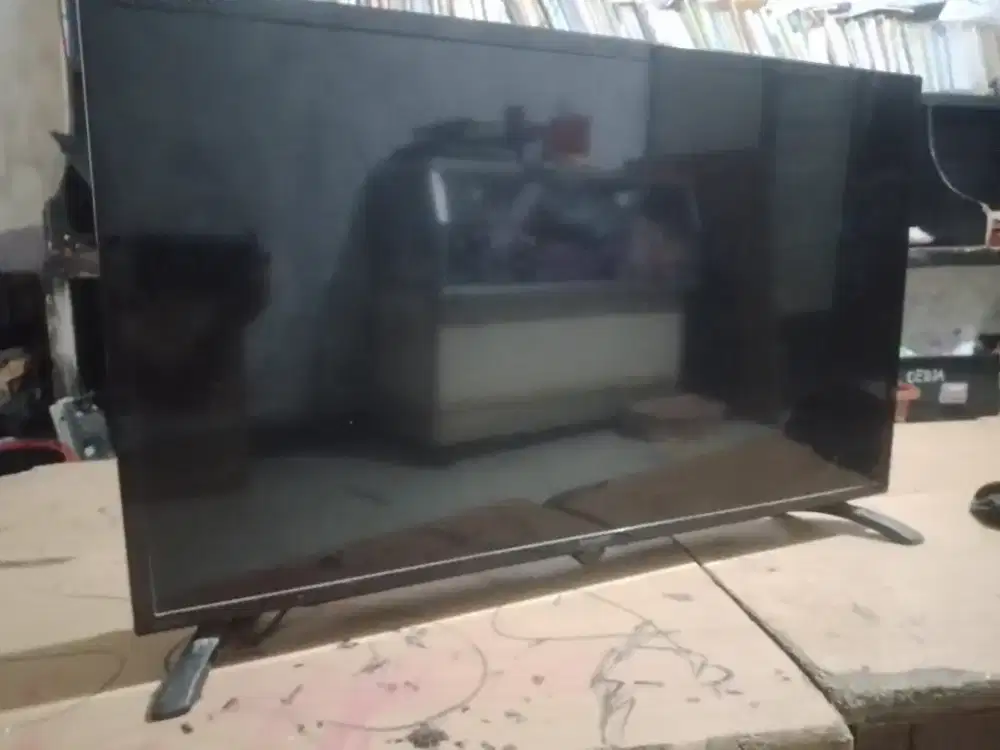 jual apadany TV 32in..SHARP