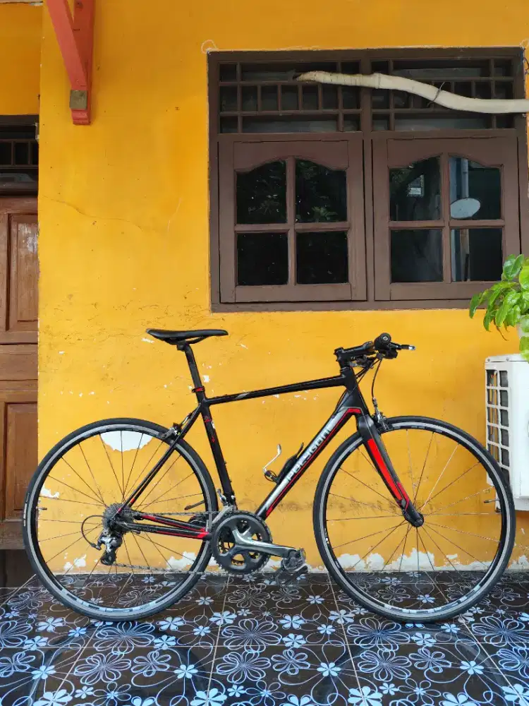 Sepeda hybrid POLYGON F5