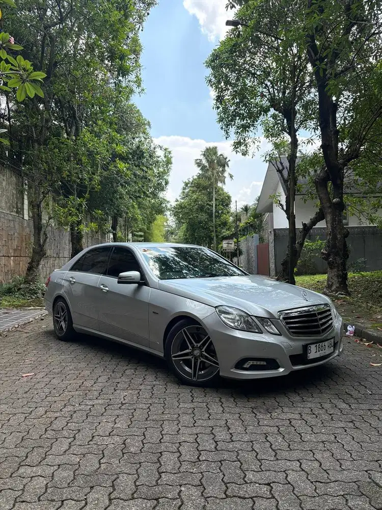 Mercedes-Benz E250 2010 Bensin