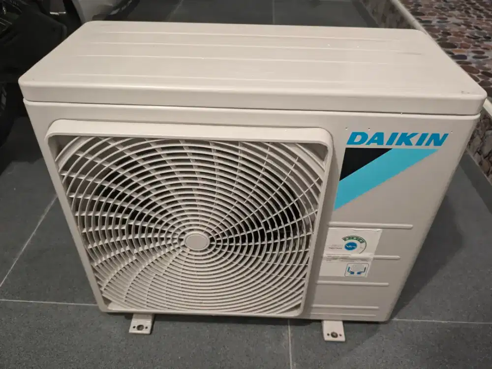 DI JUAL AC DAIKIN 1/2 PK JUAL CEPAT