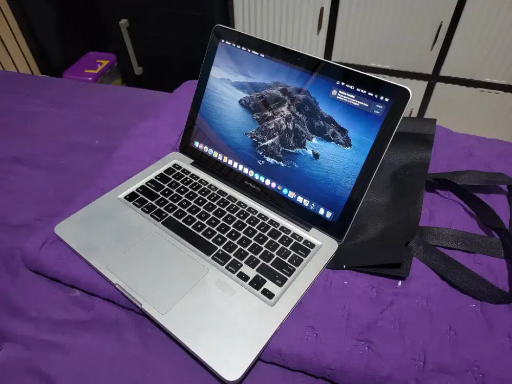 Apple Macbook pro A1278 kondisi normal cek di lokasi Pamulang unpam