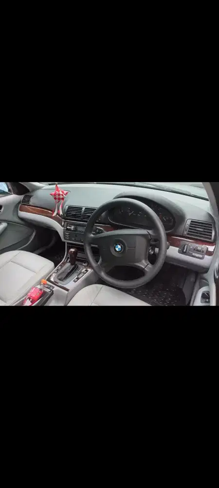 BMW 318i 2003 Bensin