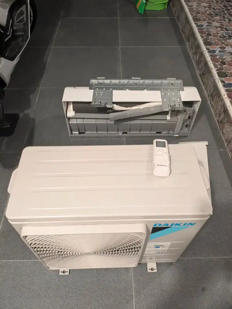 DI JUAL AC DAIKIN 1/2 PK JUAL CEPAT