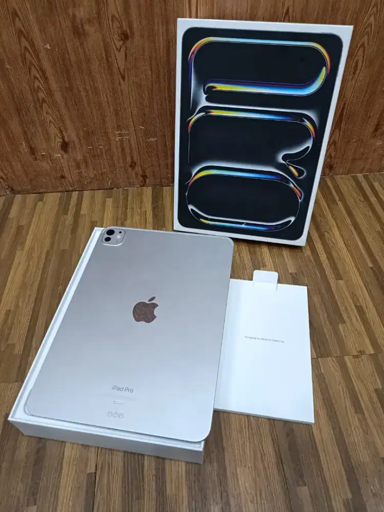 Ipad pro m4 11inch 256 iBox wifi only like new
Ex display