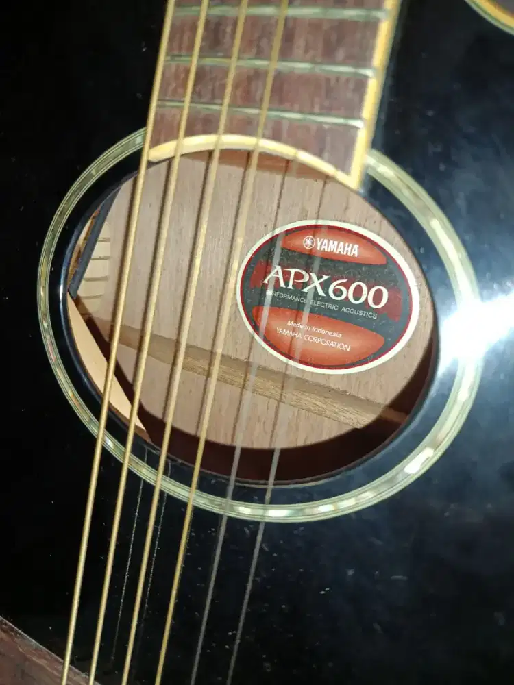 GITAR YAMAHA APX600 MULUS