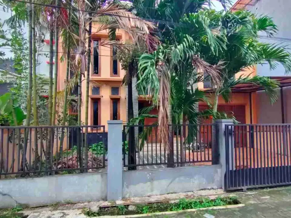 Di.Jual Rumah Cluster 2 Lantai, Kokoh dan Asri dekat Taman  di Kebagusan,jakarta Selatan, SHM