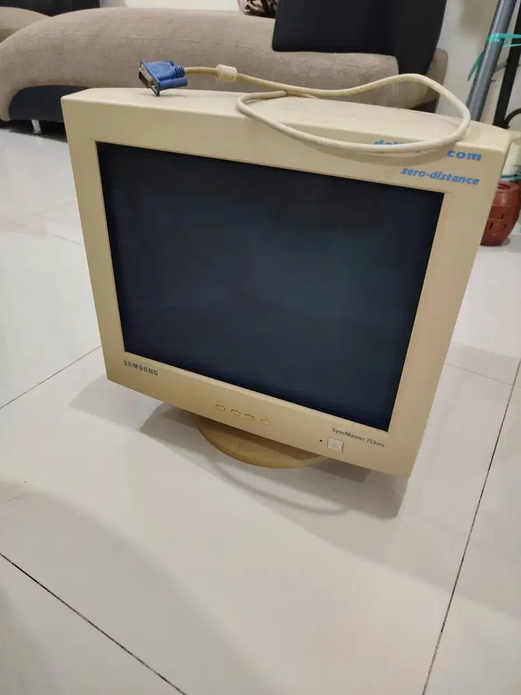 Monitor 17 inch samsung syncmaster 753DFX