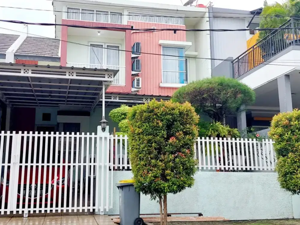 Rumah Rapih Terawat Siap Huni Di Bukit Golf Cibubur