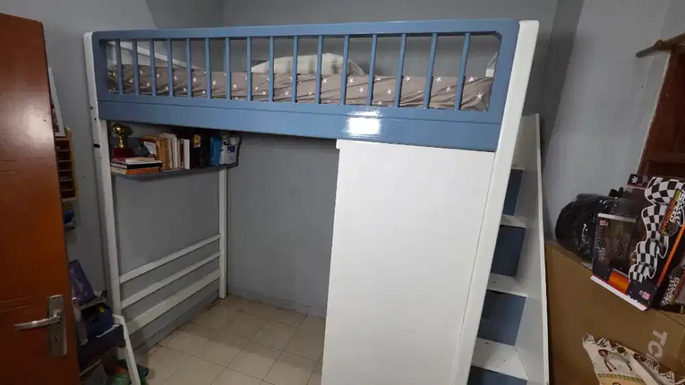 Tempat tidur tingkat Anak like new