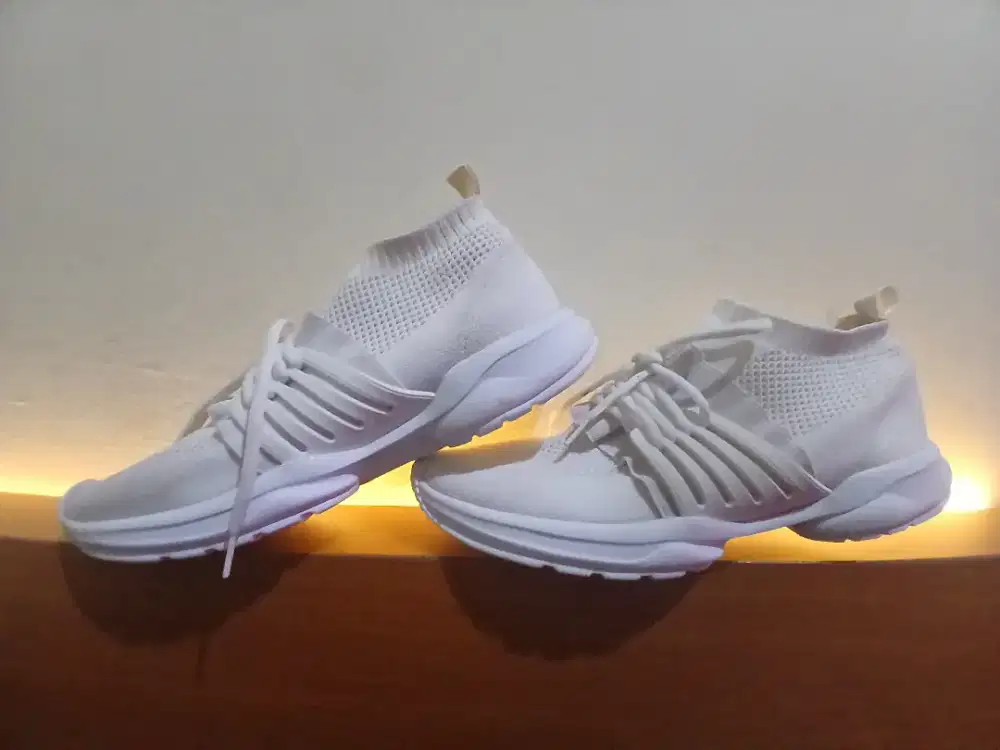 Sepatu Zara Man