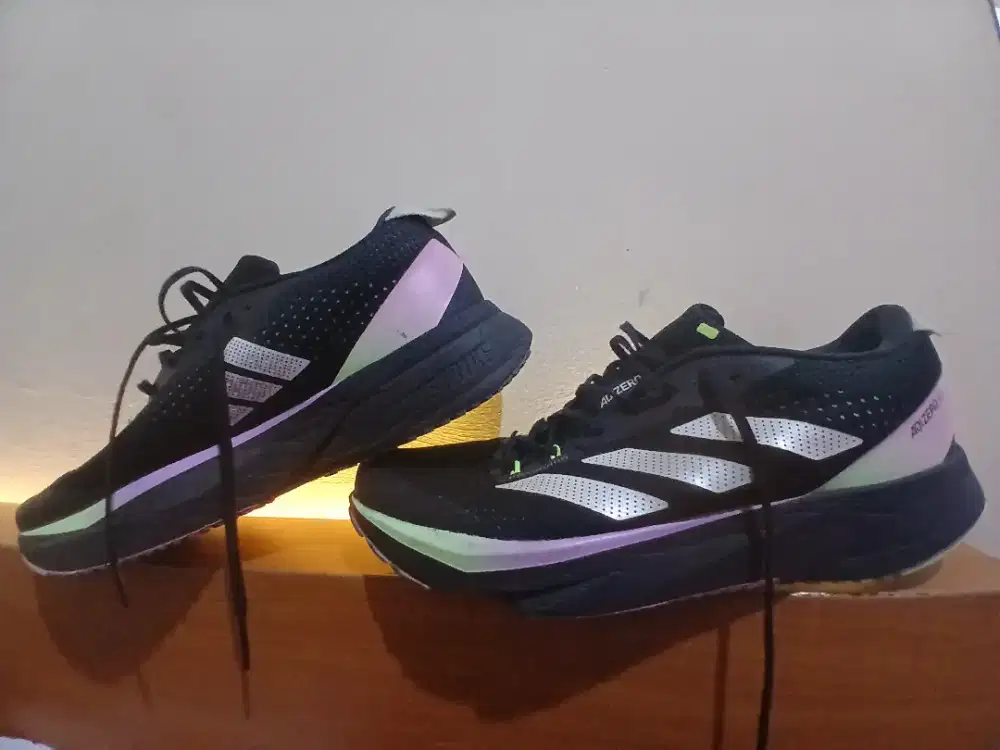 Sepatu Adizero SL