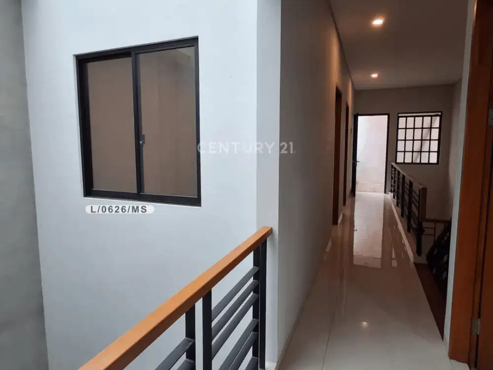 Rumah 2 Lantai Bersih Siap Huni Di Kopo Mas Regency Bandung