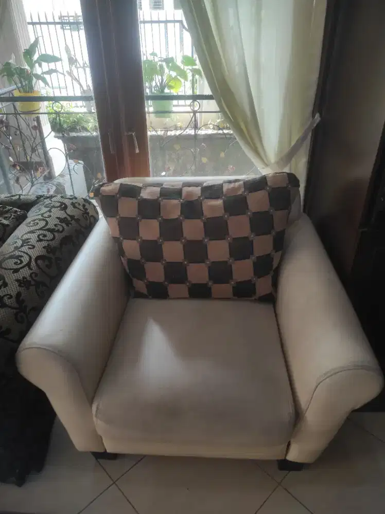Sofa 3  meja 1 di jual murah aja55