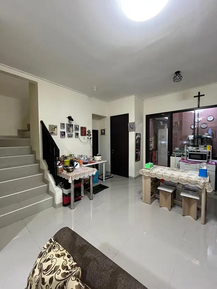 Dijual rumah casa jardin cluster nicolaia