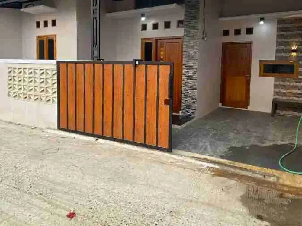 Lokasi pinggir jalan free canopi dan AC..