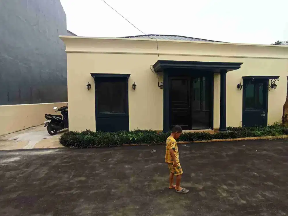 DIJUAL RUMAH 1 LANTAI COCOK UNTUK YANG SUDAH LANSIA DIPEKAYON PASAR REBO JAKARTA