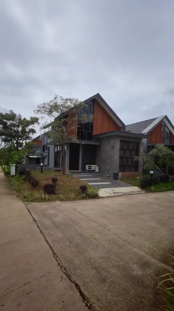 OVER KREDIT - Rumah Hook Semi Furnished, Golden Cikeas