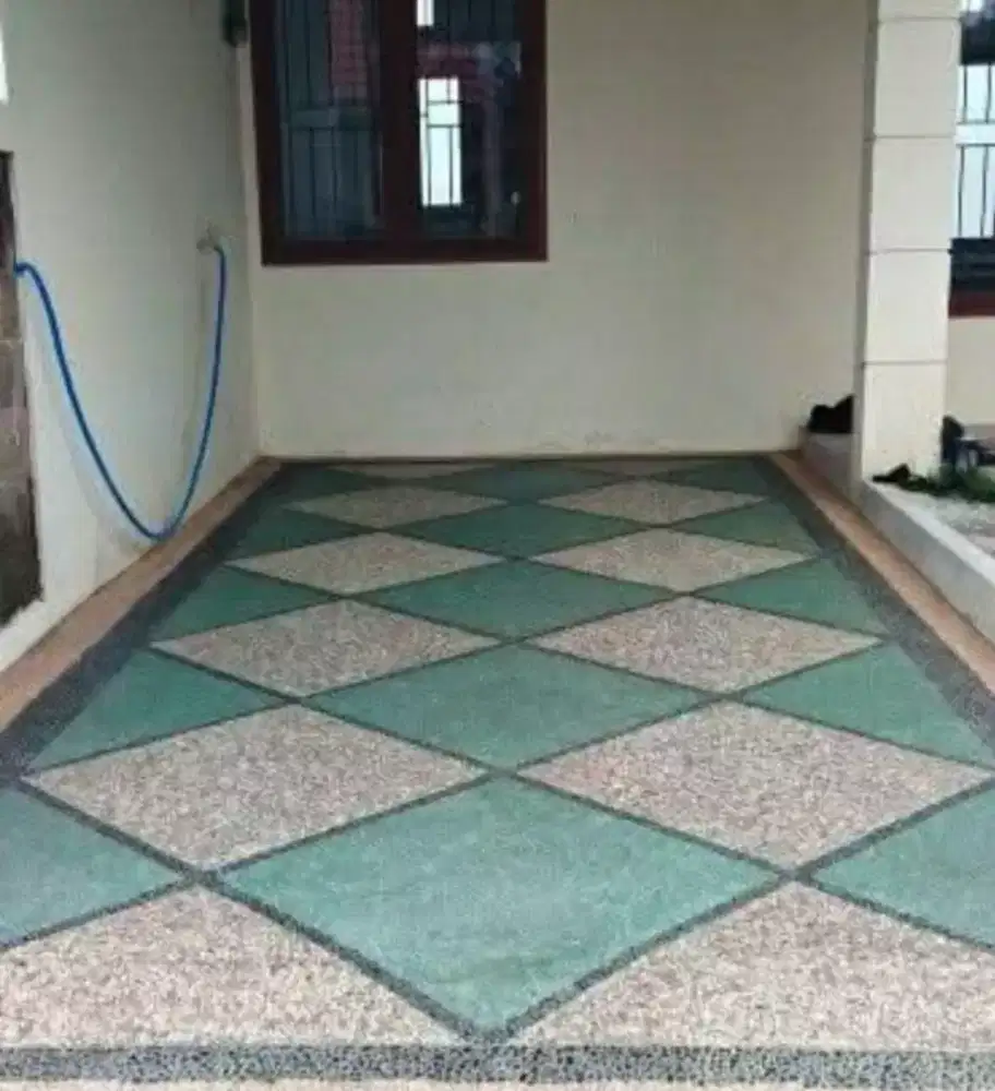 Lantai garasi koral sikat motif