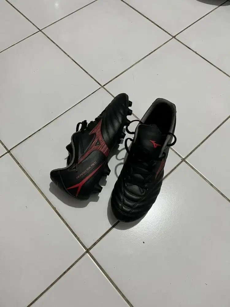 Sepatu Bola Mizuno Monarcida Neo II