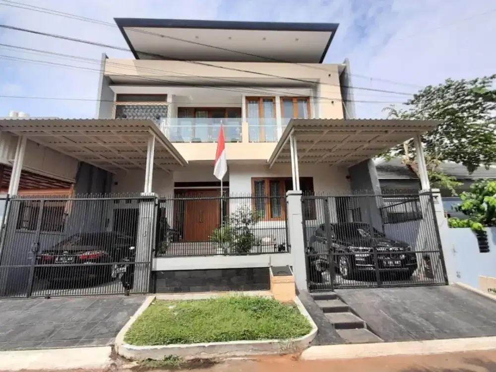Rumah Bagus Pulomas 12X18,5 Strategis Semi Furnished Utara Siap Huni Hrg Menarik