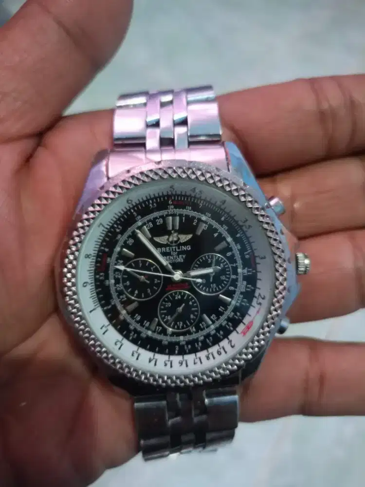 Jam tangan Breitling for Bentley motors