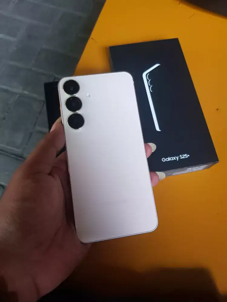 Samsung s25+ 12/512 fulset sein
