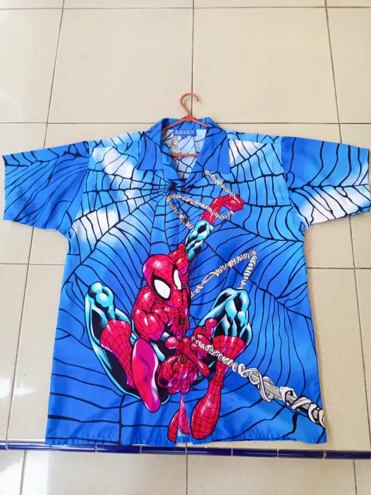Kemeja vintage spiderman 2000s