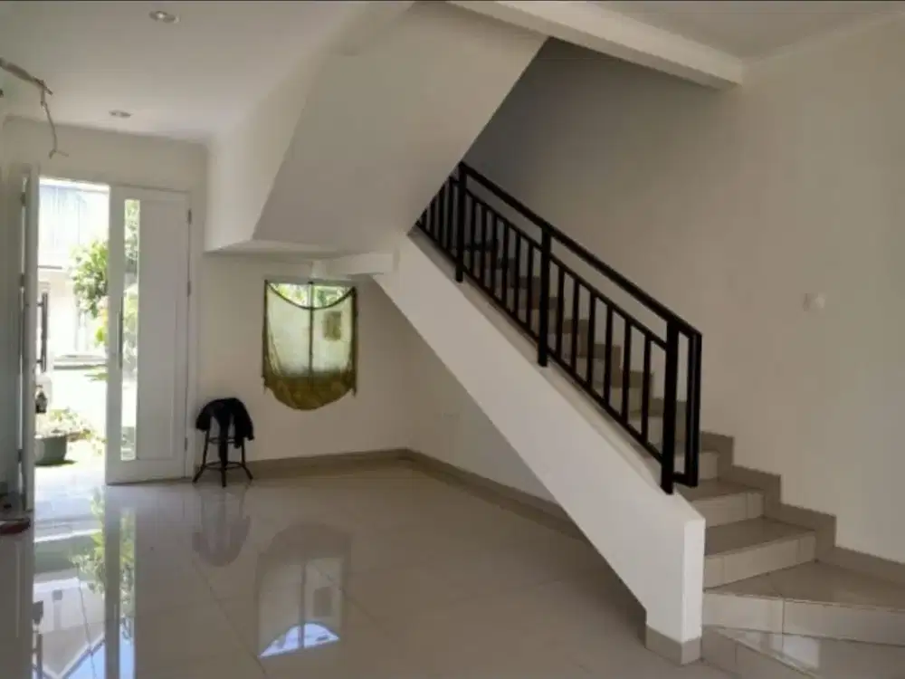 Rumah Nyaman Terawat Siap Huni di Summarecon Cluster Amanda