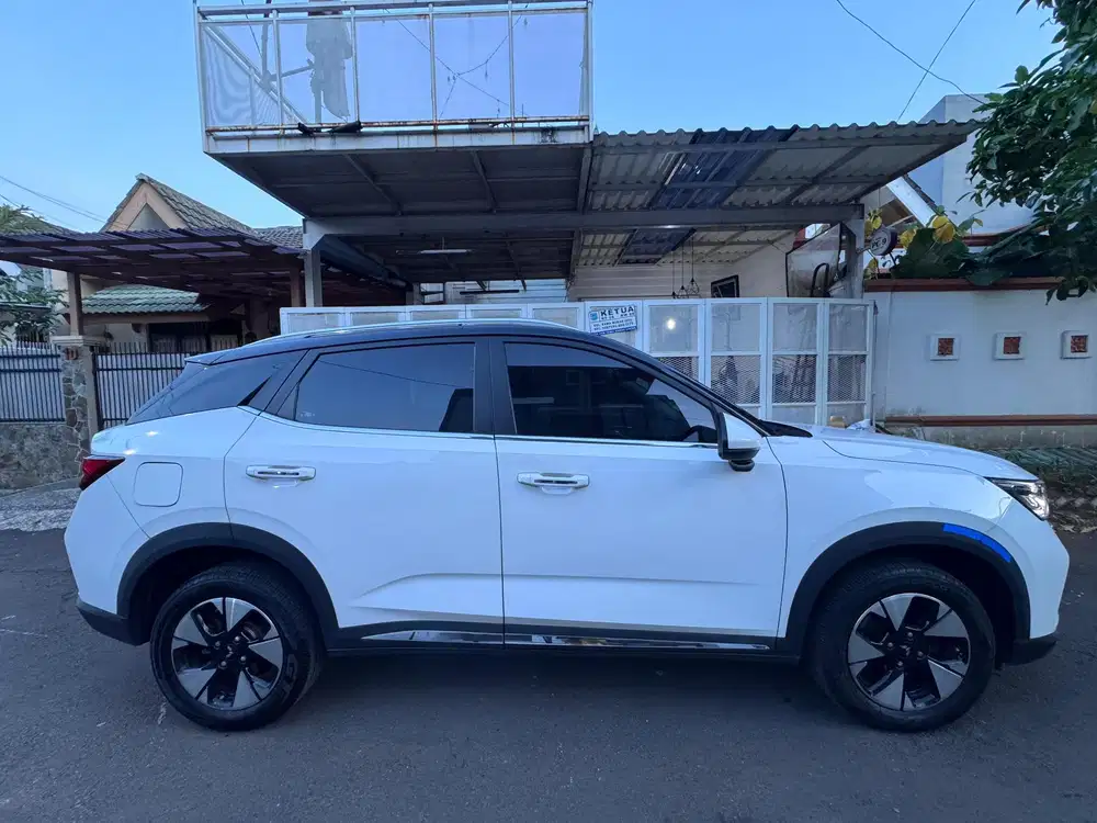 Wuling Alvez 2023 Bensin