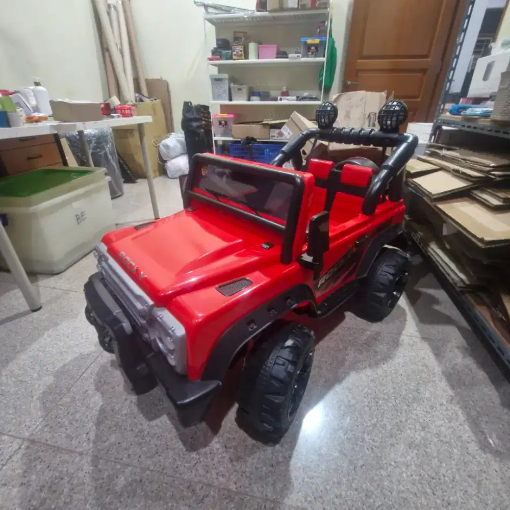 MOBIL MAINAN ANAK JEEP KONDISI NEW