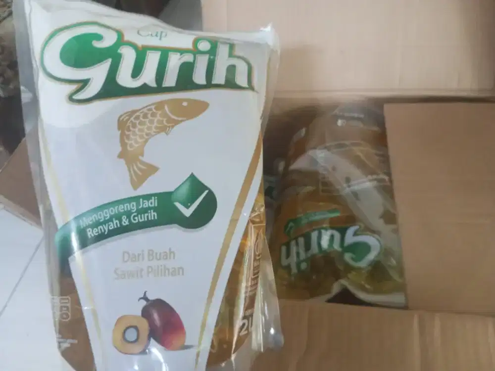 Minyak goreng gurih 2L